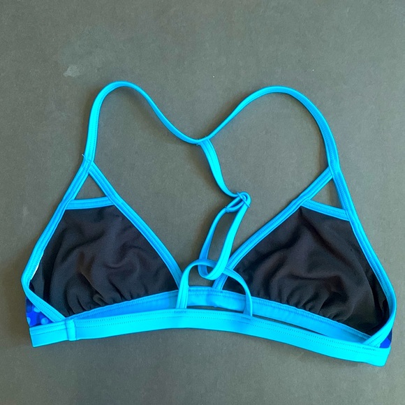 TYR 2 Piece Swimsuit - Picture 4 of 5